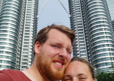 726 2016 Kuala Lumpur - Touris an den Petronas Towers