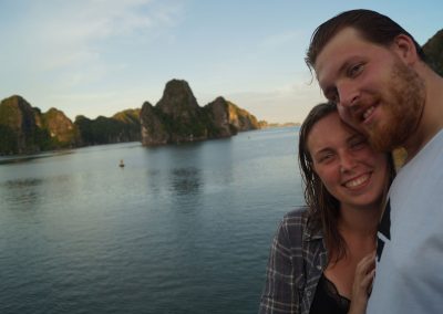 1024 2016 Tour - Ha Long Bay - Touristen bei Sonnenuntergang