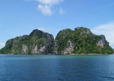 1038 2016 Tour - Bai Tu Long Bay