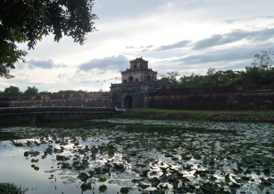 1081 2016 Hue - Mauer und Graben der alten Kaiserstadt